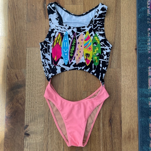 Soda Pop Vintage One Piece - Picture 1 of 8
